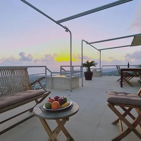 Sunset Palazzo Villa *
